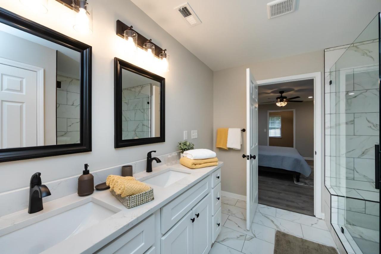 Brandnew Spacious 4 Bedroom House Minutes To Uptown Charlotte Exteriör bild