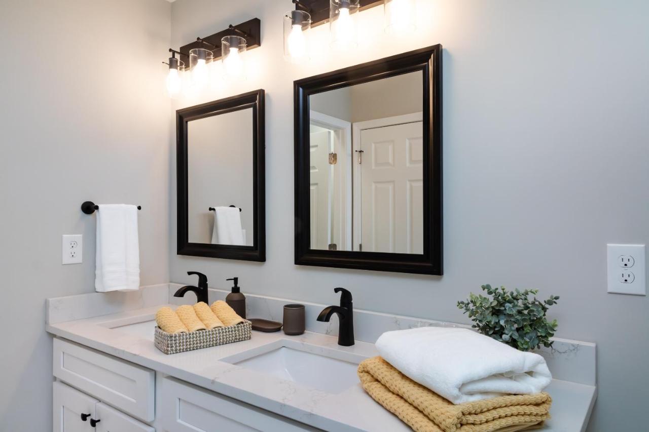 Brandnew Spacious 4 Bedroom House Minutes To Uptown Charlotte Exteriör bild