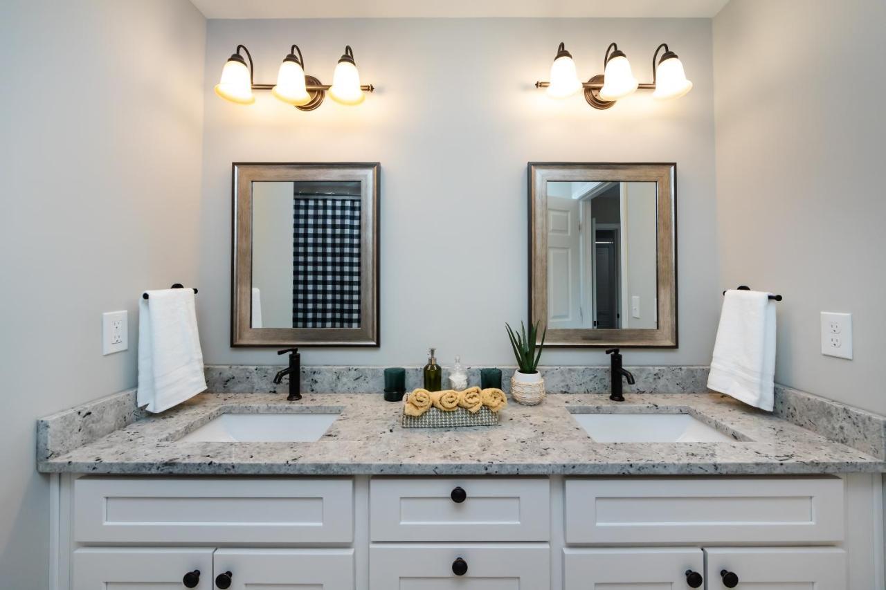 Brandnew Spacious 4 Bedroom House Minutes To Uptown Charlotte Exteriör bild
